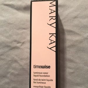 Mary Kay timewise foundation